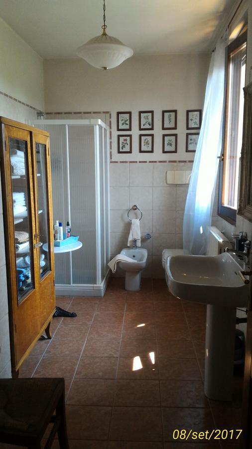 L'Ape In Corte Casa Di Campagna, Via Francigena Stanze E Colazione Vaccarizza Екстер'єр фото
