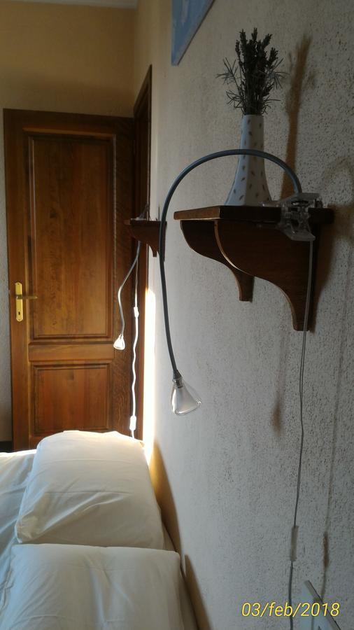 L'Ape In Corte Casa Di Campagna, Via Francigena Stanze E Colazione Vaccarizza Екстер'єр фото