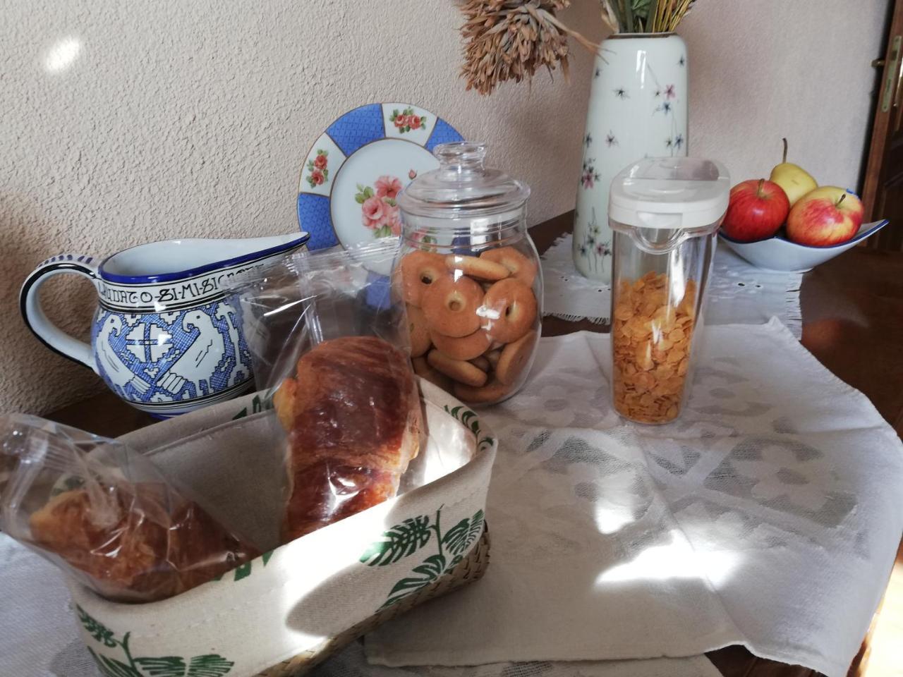 L'Ape In Corte Casa Di Campagna, Via Francigena Stanze E Colazione Vaccarizza Екстер'єр фото