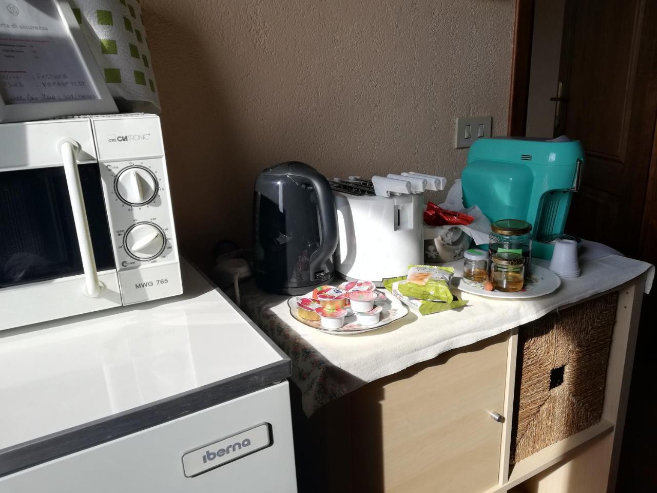 L'Ape In Corte Casa Di Campagna, Via Francigena Stanze E Colazione Vaccarizza Екстер'єр фото